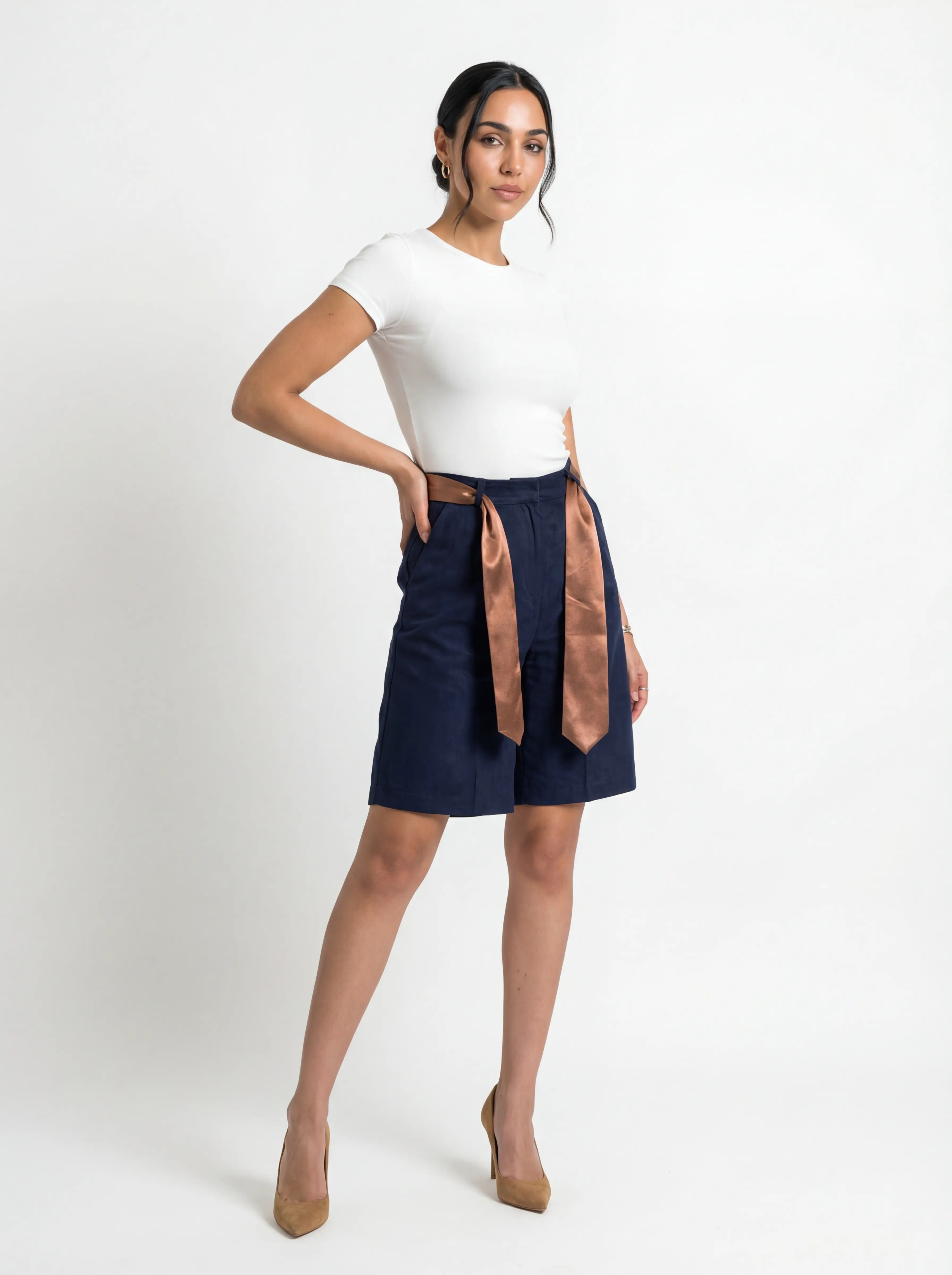 شورت نيفي إليغانت