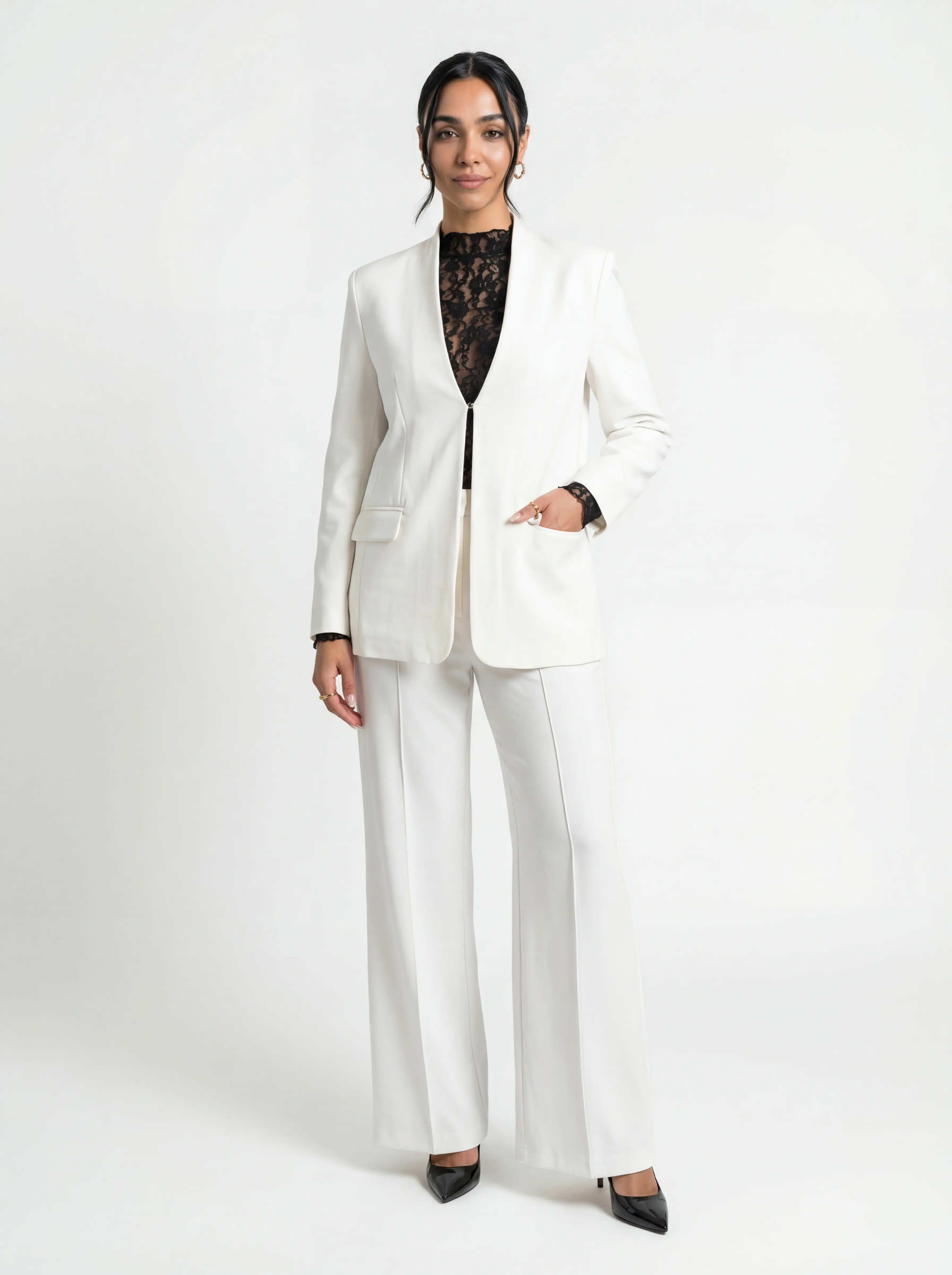 بدلة وايت إليغانت