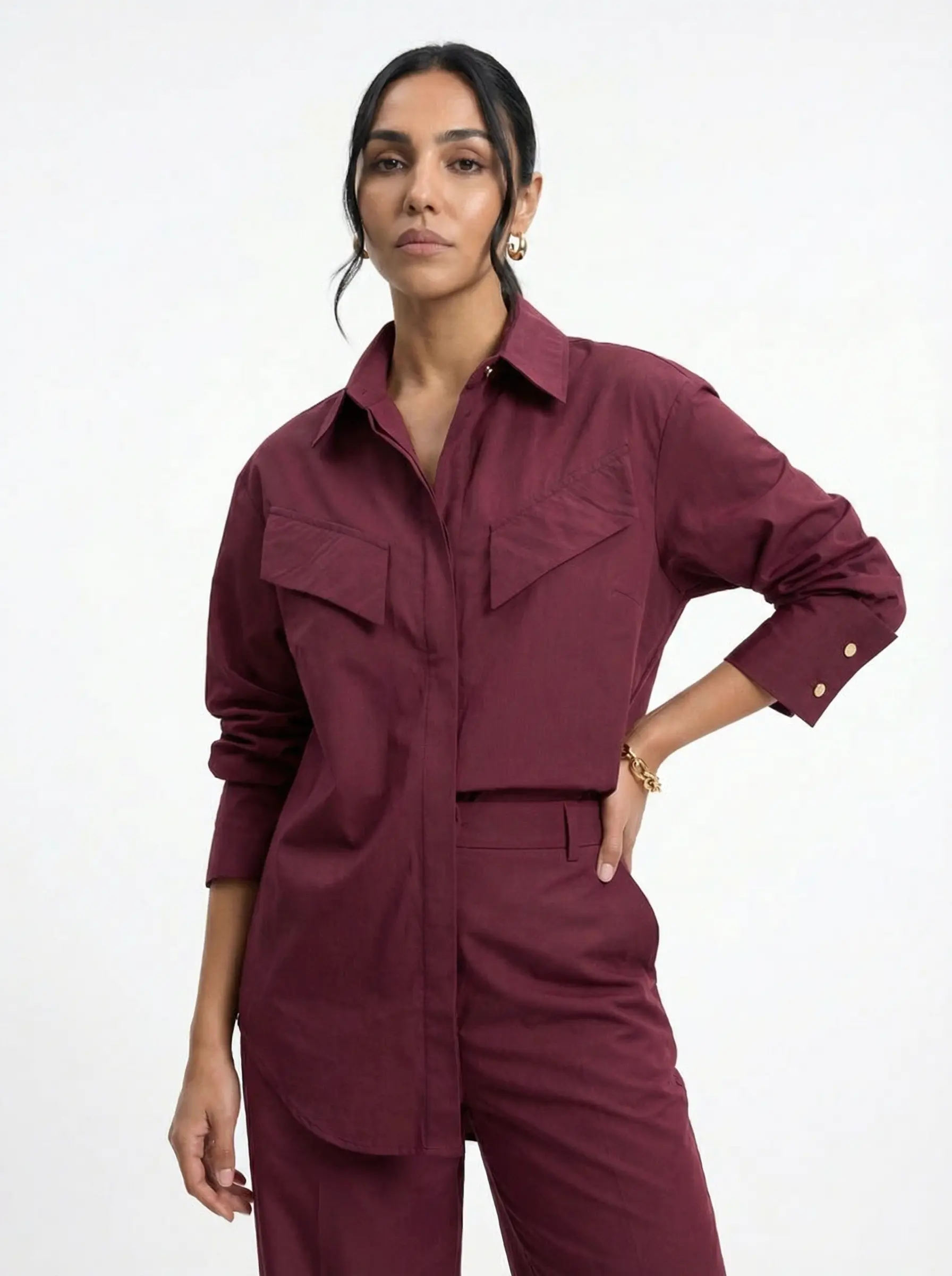 طقم عنابي شيرت