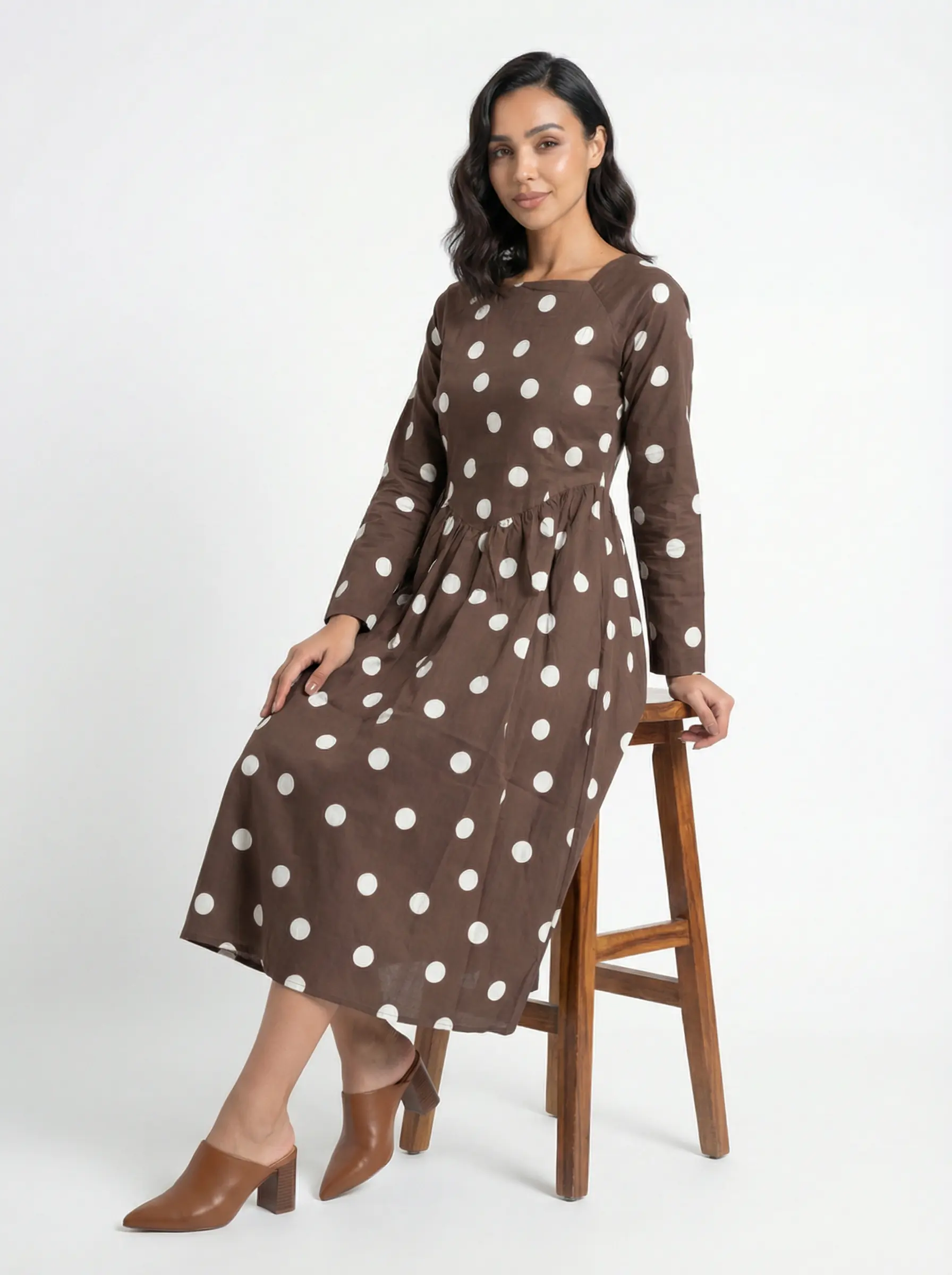 فستان موكا بولكا ميدي