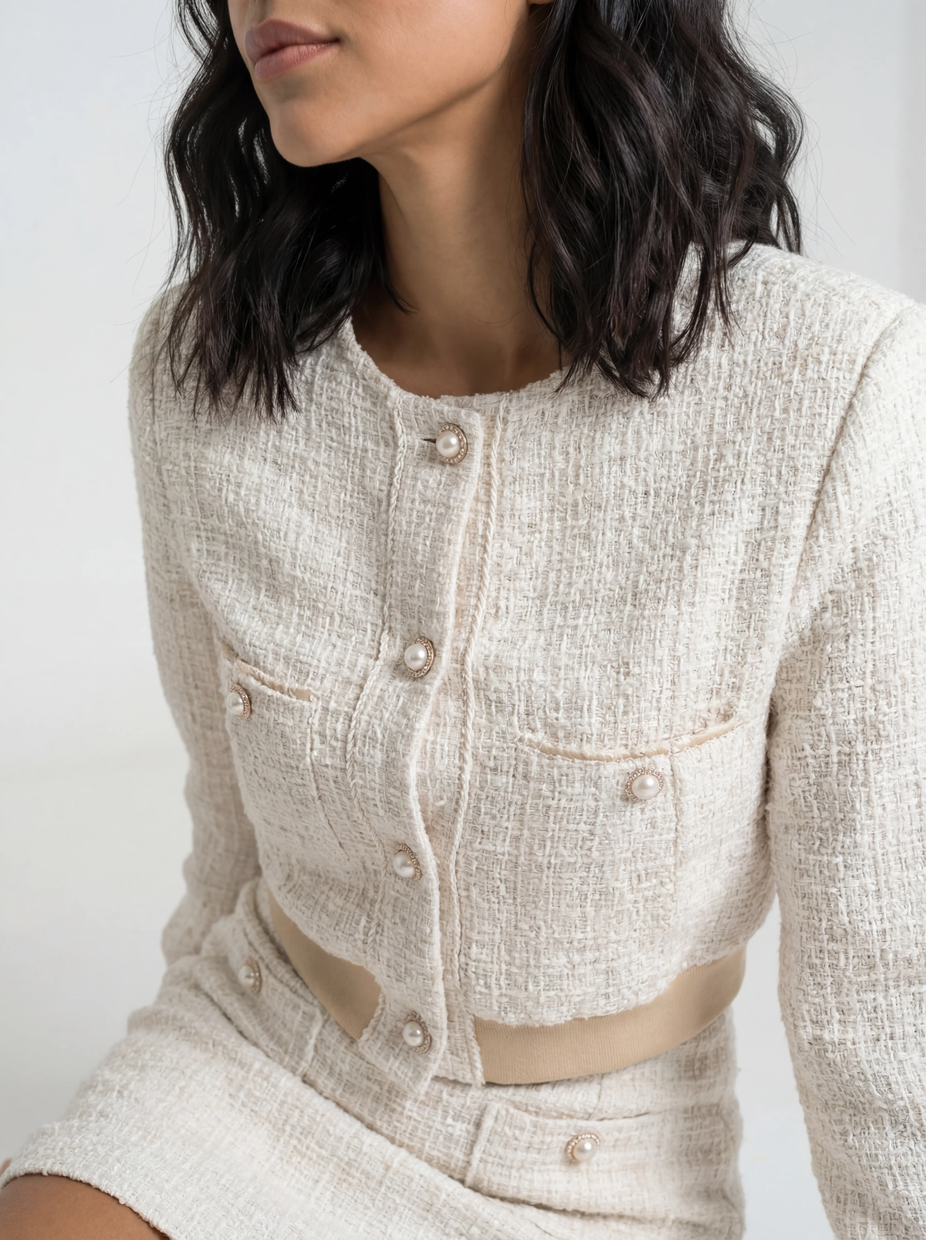 طقم كريمي ناعم